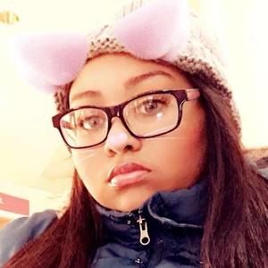 Meet your Posher, Lashae